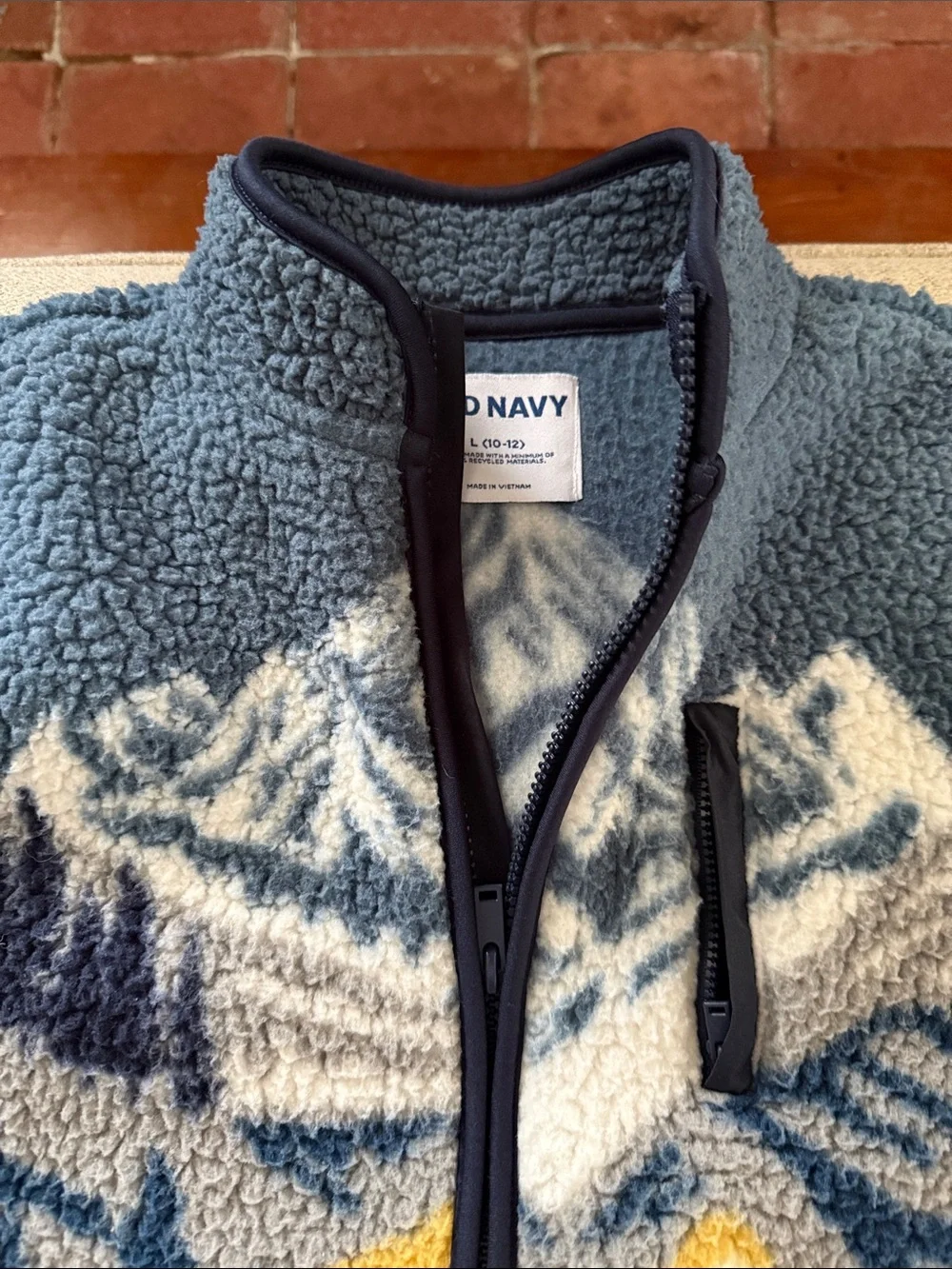 Old Navy Kids Sherpa Puffer Jacket in Blue, Navy & Yellow